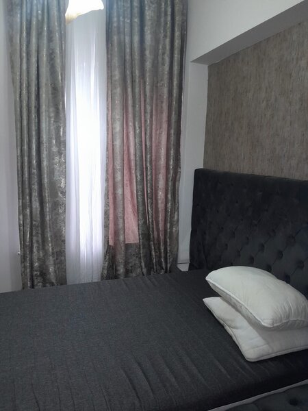 Unirii, Horoscop, Serban Voda